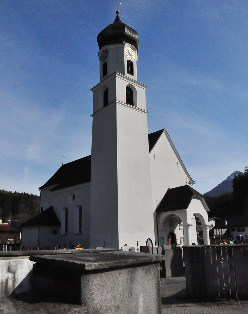 Pfarrkirche Schlins inklusive Aufbahrungshalle